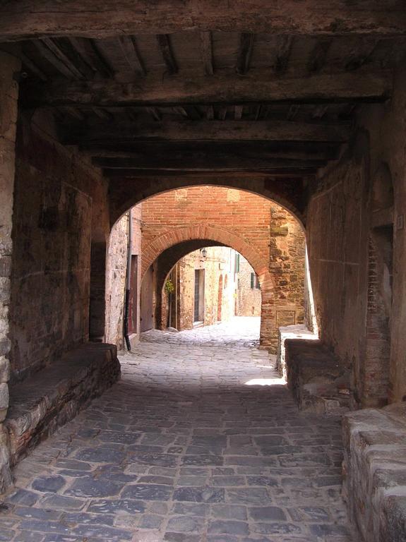 Borgo Vecchio Hotel Montalcino Exterior photo