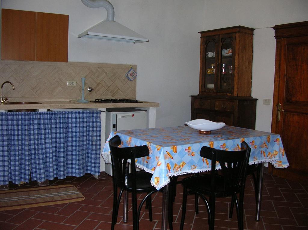 Borgo Vecchio Hotel Montalcino Room photo